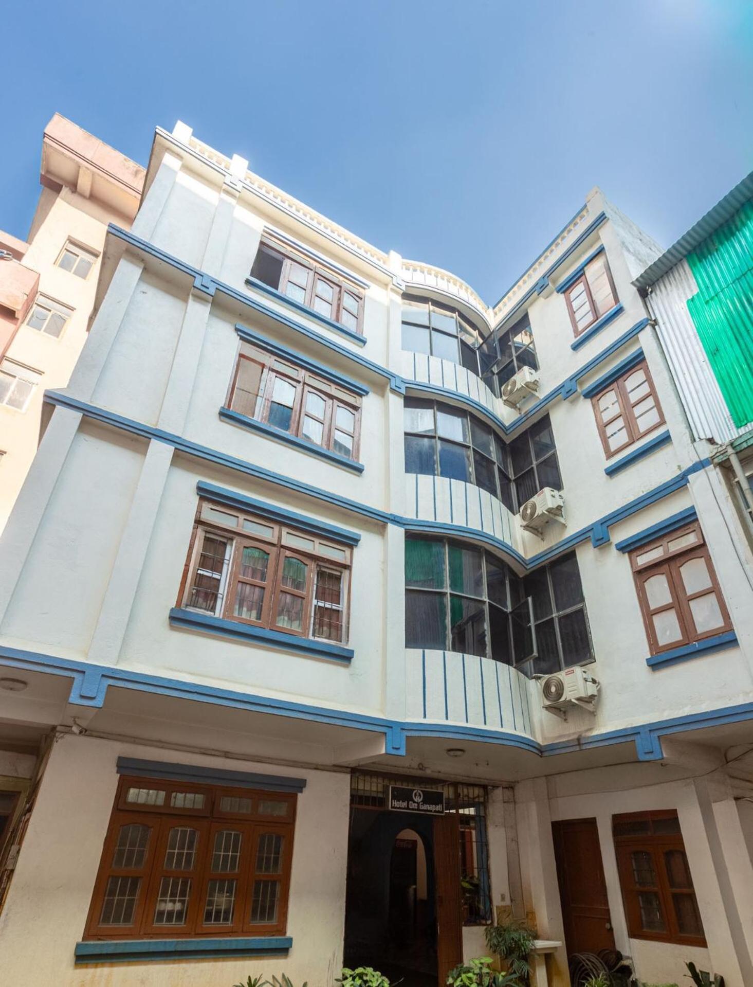 Oyo 808 Hotel Om Ganapati Pvt Ltd Kathmandu Buitenkant foto
