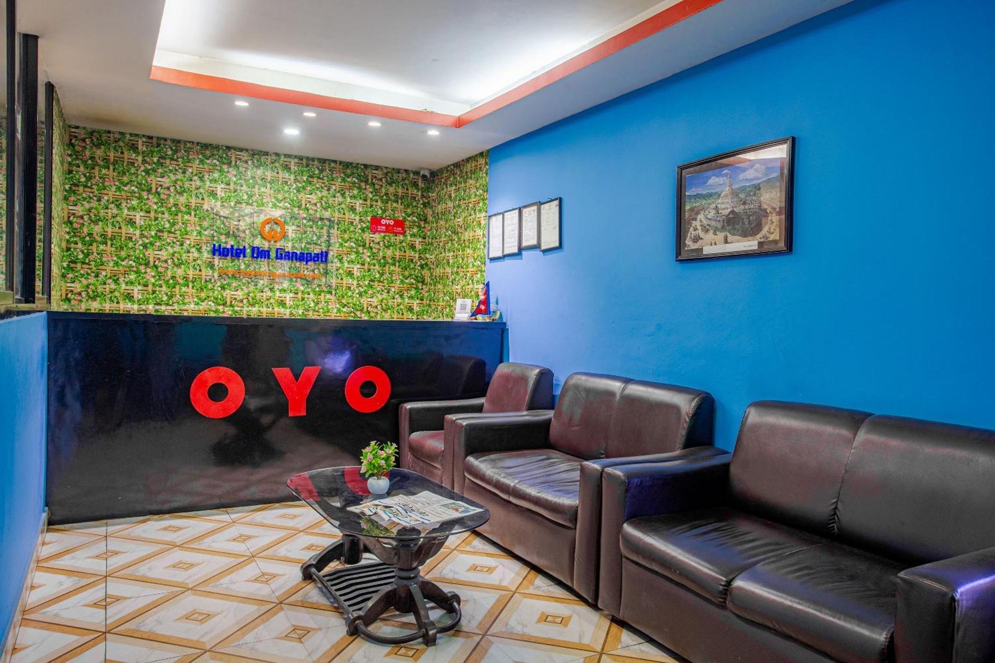 Oyo 808 Hotel Om Ganapati Pvt Ltd Kathmandu Buitenkant foto